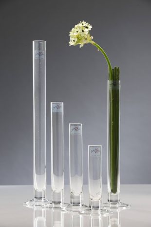 Váza sklenená , výška 25 cm